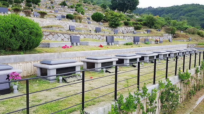 팔당추모공원 테라스형 석조 봉안묘 구역